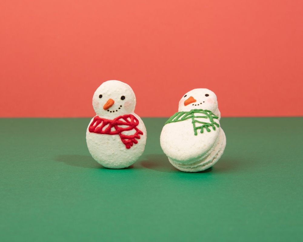 Snowman macarons at Oh La La! Macarons