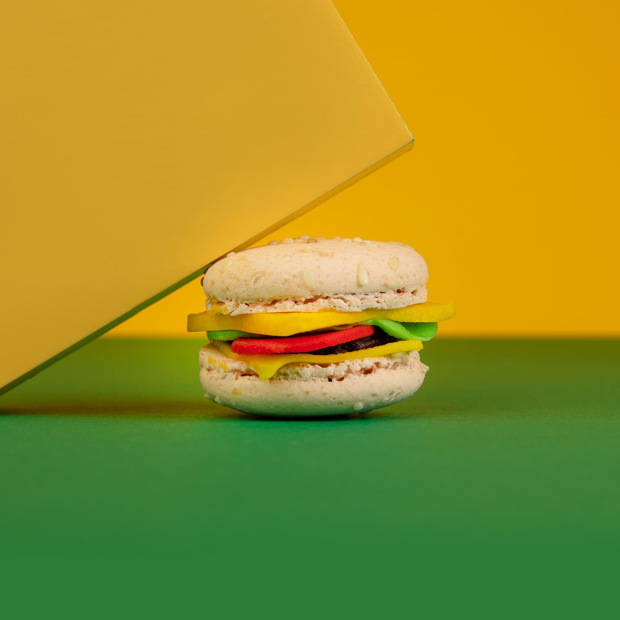 Burger Macarons
