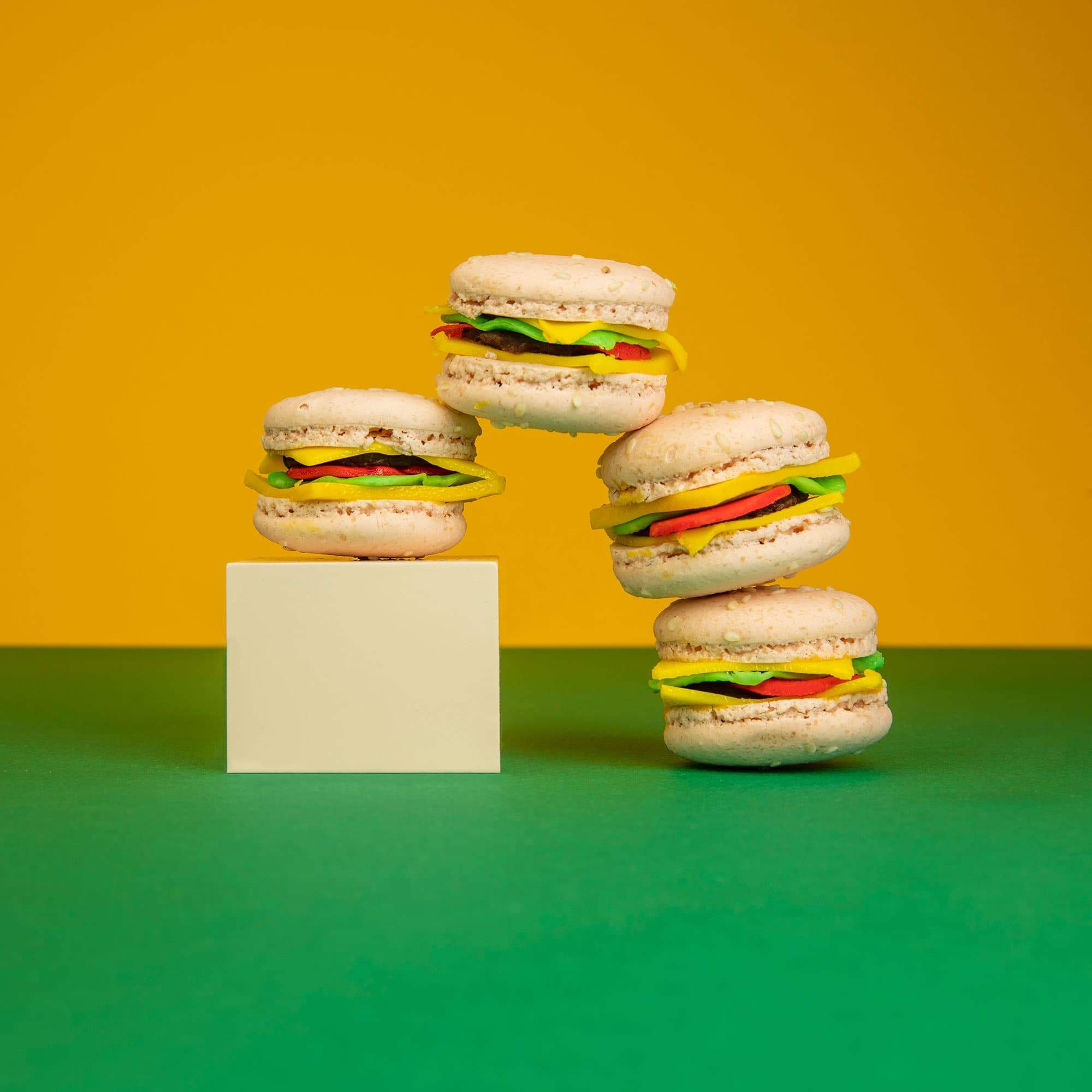 Burger Macarons