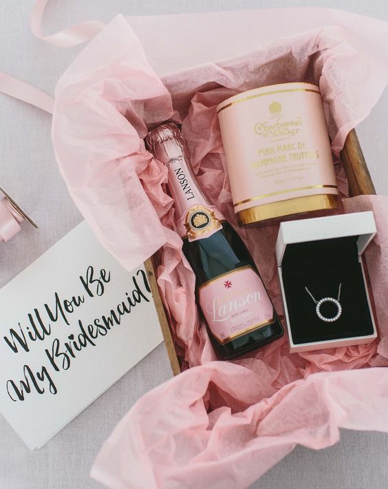 10 gorgeous gift ideas for the bridesmaids