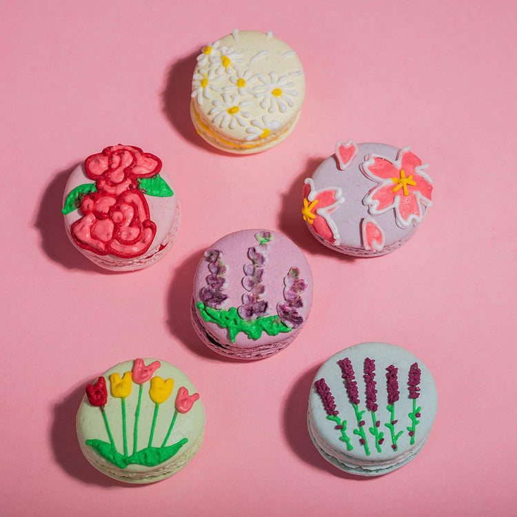 English Garden Flowers Macaron & Tea Gift Set – Limited Edition